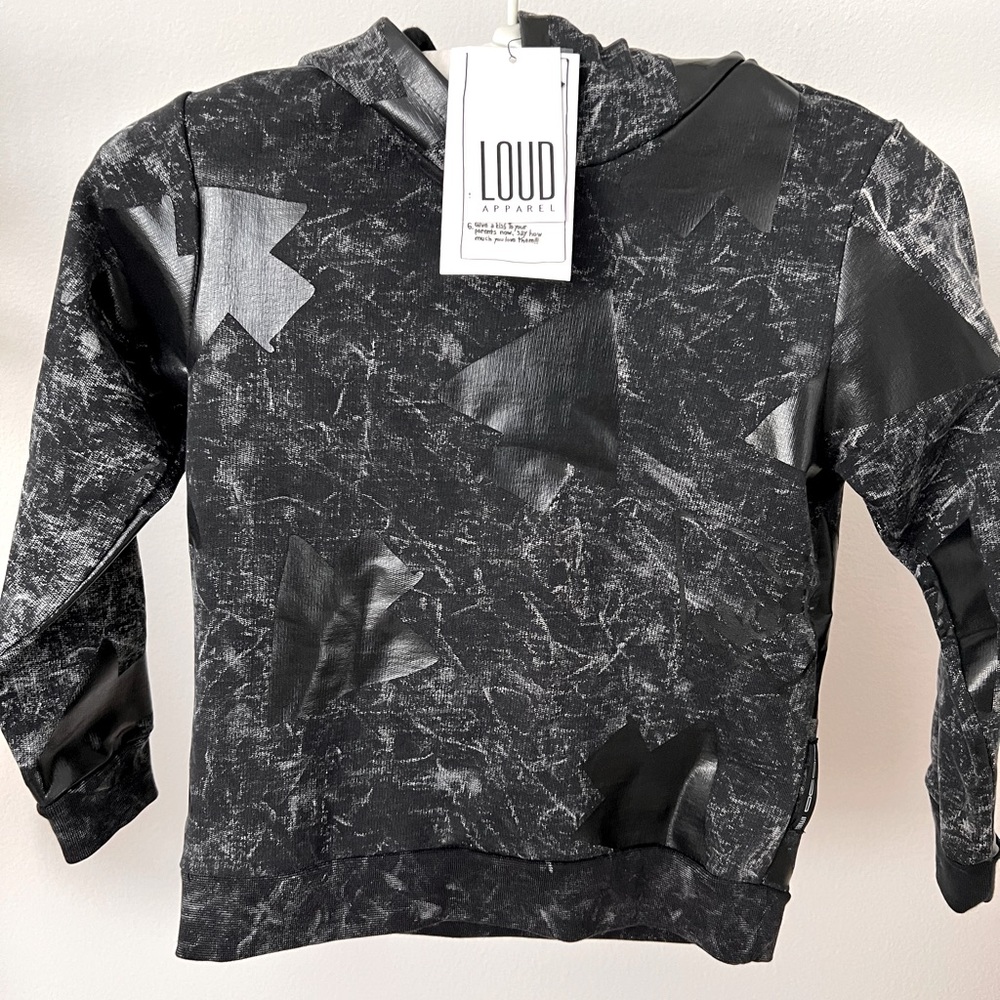 BNWT Loud Apparel from Rabbit Ladders 4Y